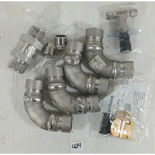 JOB LOT - CHECK VALVE, SQUARE HEAD PLUGS, 3/8IN CUSH-A-CLAMP, METERING VALVE & 1IN ELBOW JOINTS