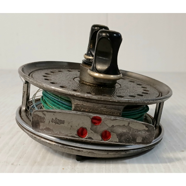 J.W. YOUNG & SONS LANDEX FLY REEL