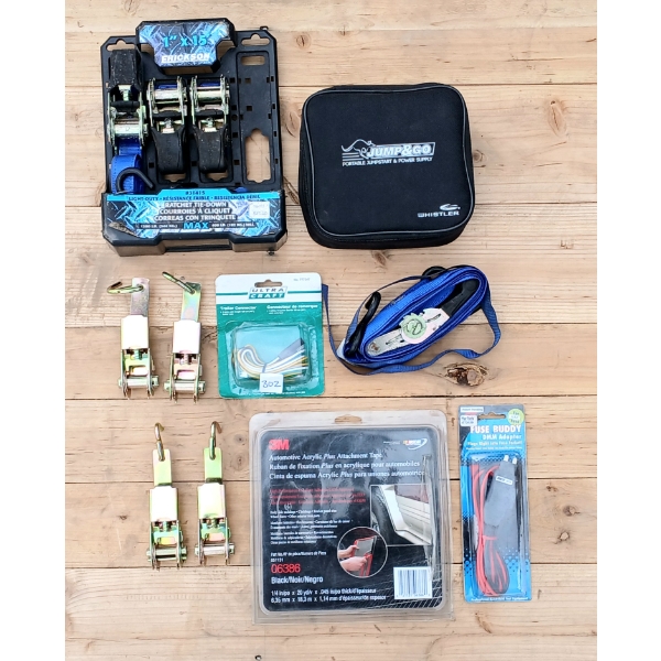 LOT OF 5 - TRAILER CONNECTOR, FUSE BUDDY, PORTABLE JUMP START ETC.