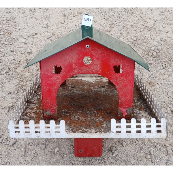 METAL BIRDHOUSE - POST TOPPER
