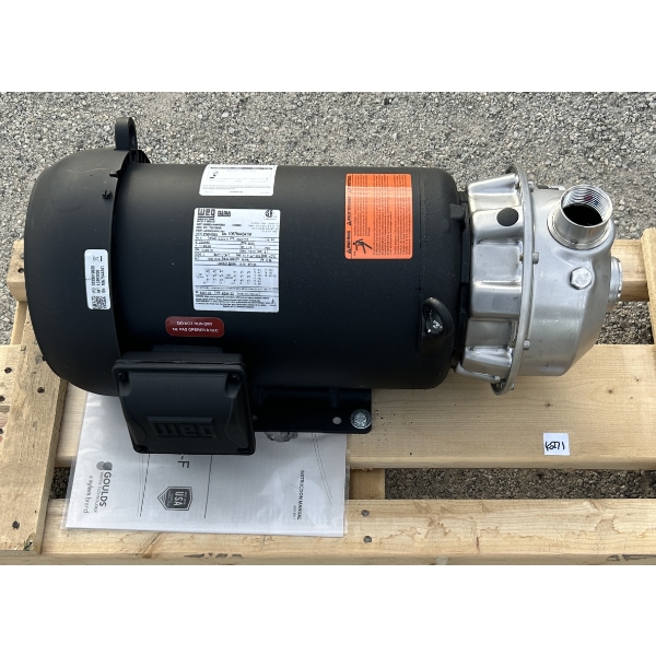 GOULDS 1 1/2 INCH PUMP - 220V - AS NEW