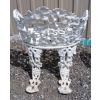 Image 6 : LOT OF 4 - WROUGHT IRON ROCOCO STYLE GARDEN SET - INCL CHAIRS & SIDE TABLE