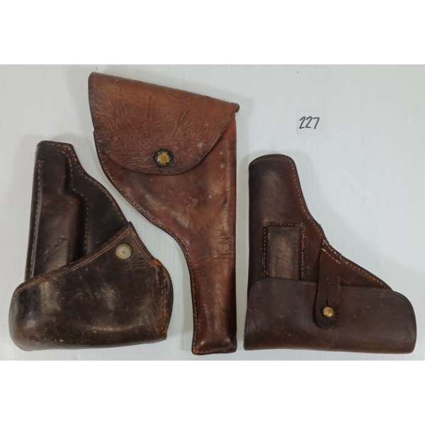 LOT OF 3 - UNMARKED LEATHER HANDGUN HOLSTERS