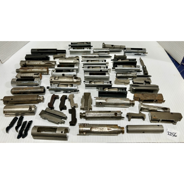 JOB LOT OF SHOTGUN BREECH BOLTS