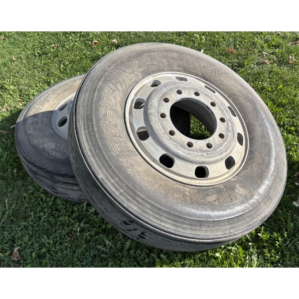 LOT OF 2 - HANKOOK AND YOKOHAMA 11R22.5 ON ALUMINUM RIMS