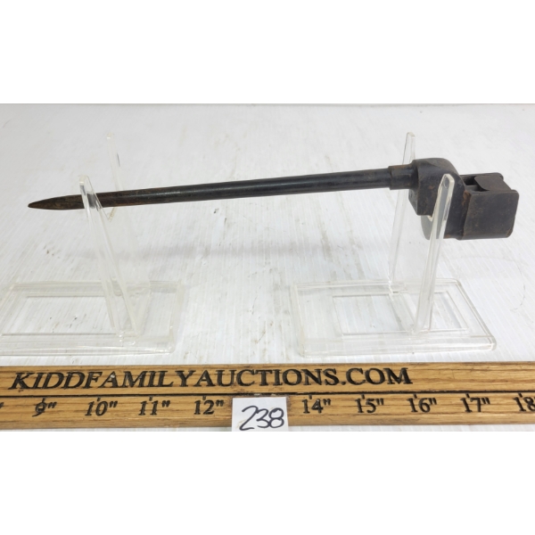 LEE-ENFIELD NO. 4 MK II SPIKE BAYONET