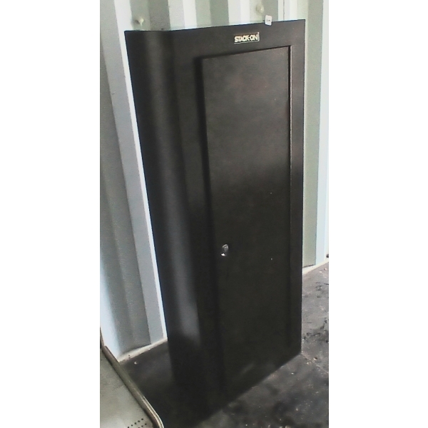 STACK-ON GUN CABINET