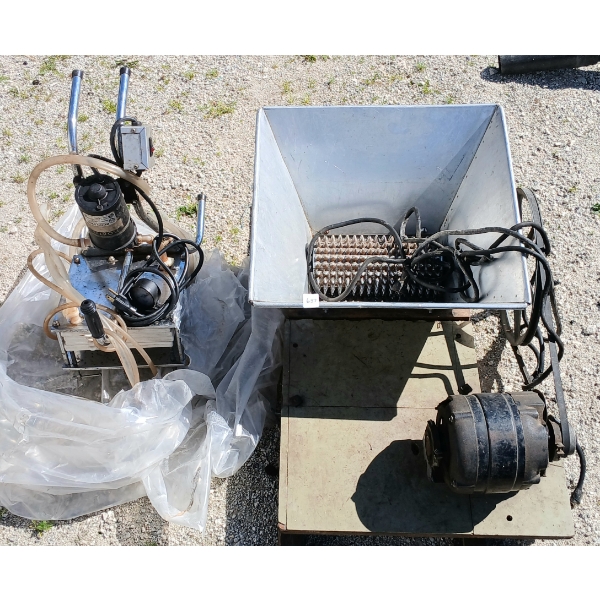 LOT OF 2 - VINTAGE GRAPE CRUSHER & BUON VINO SUPER JET FILTER FOR WINE