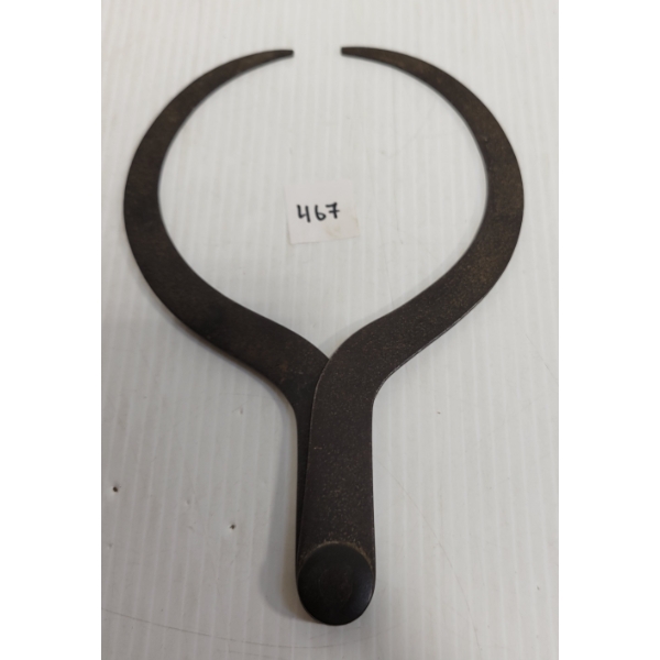 UNKNOWN IRON CALLIPER 