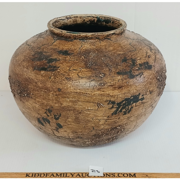 TERRACOTTA POT 