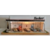 Image 1 : TUCKER LIGHT UP GARAGE DIORAMA DISPLAY