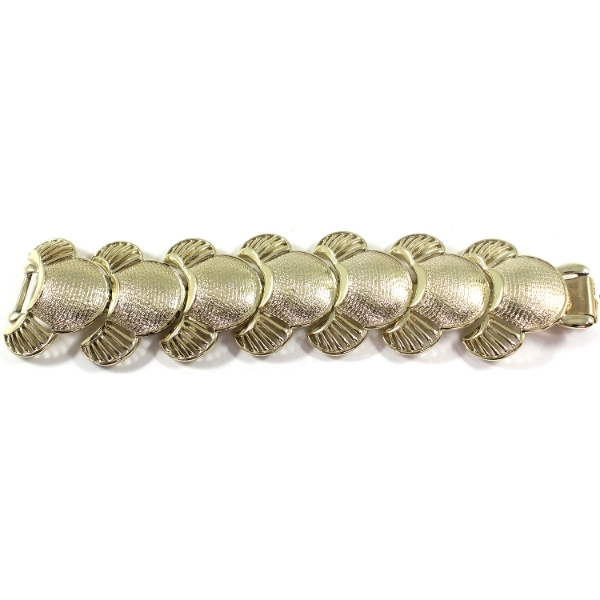 Vintage Coro Pegasus Bracelet Gold Toned Shell & Fan Design, 7.5".