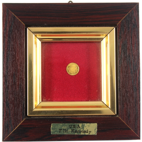 USA N.D. JFK & RFK 'Smallest Coin in the World' 8kt Gold Token Replica in Wooden Frame
