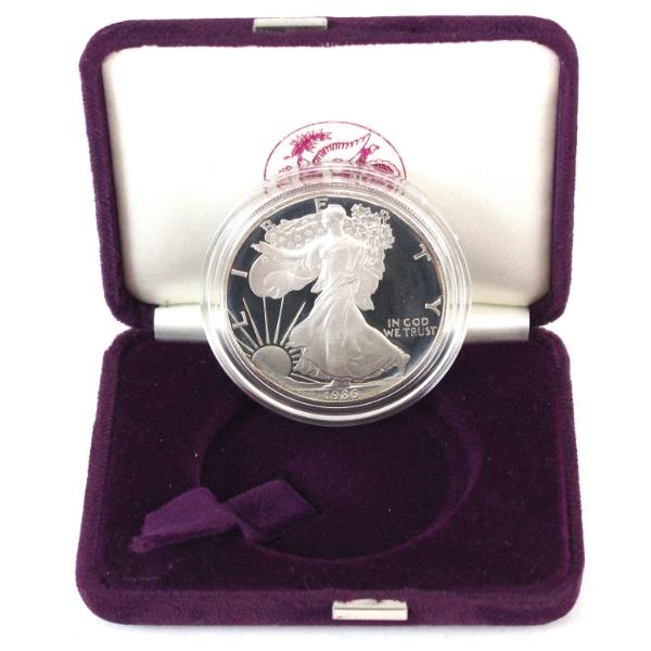USA Silver 1986 $1 Silver Eagle in Clamshell Case (Tax Exempt)