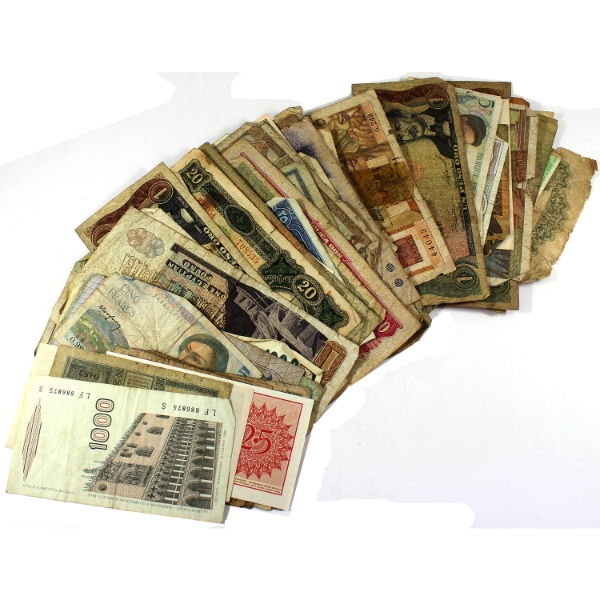 100x Mixed Denomination World Banknotes. 100pcs
