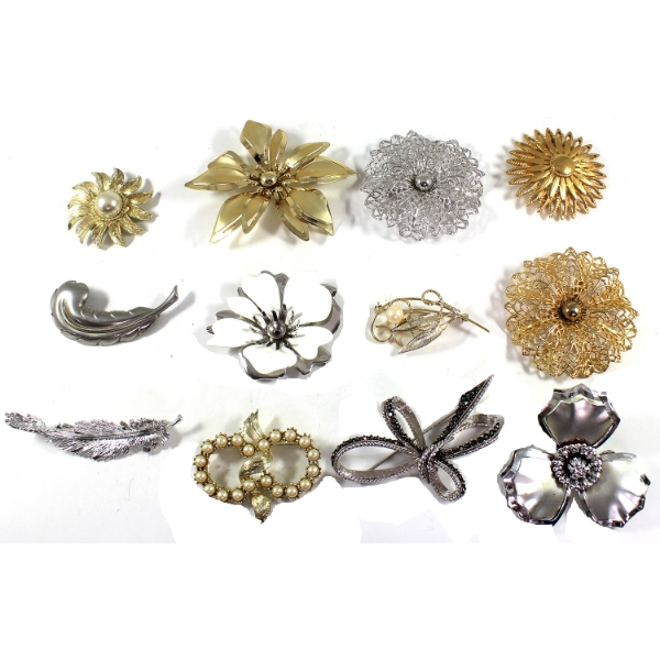 Bulk Lot of Large Floral/Feather Themed Pins & Brooches. 12pcs.