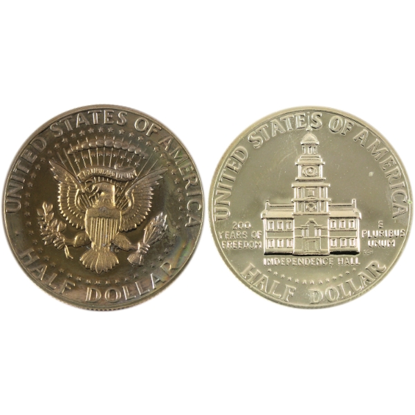 USA 1776-1976 & 1983 Half Dollars in Square Capsules. 2pcs.