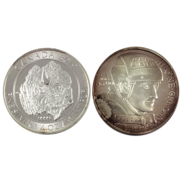 1oz Highland Mint Wayne Gretzky All Time NHL Leading Scorer & 1.25oz 2019 $8 Bison Fine Silver. 2pcs