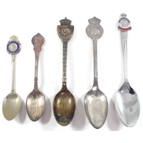 Lot of 5x Collectible Souvenir Spoons. 5pcs