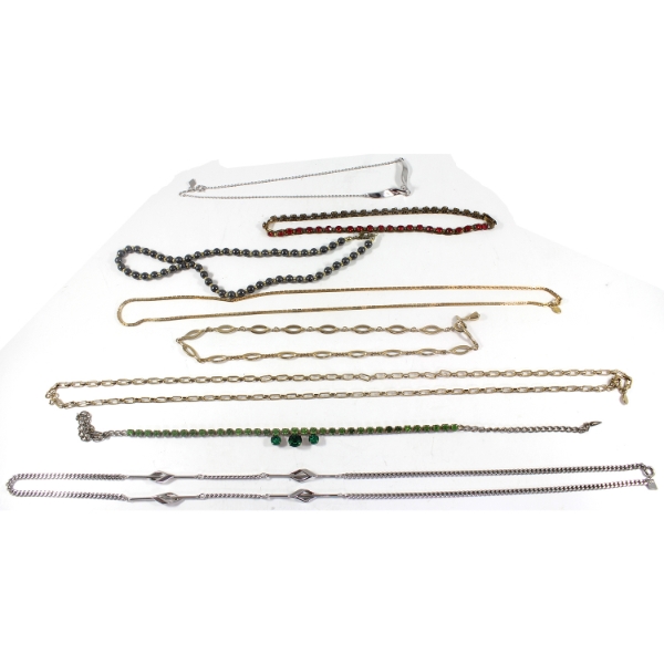 Bulk Lot of Assorted Costume Jewellery Necklaces. 8pcs.