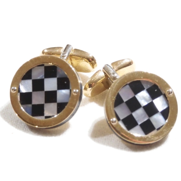 Pair of Men's 14K Yellow Gold Mother-of-pearl & Onyx Inlayed Checkerboard Cufflinks. 8.99 grams. 
