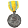 Image 1 : Hungary WWI Commemorative Medal with Helmet & Swords 
