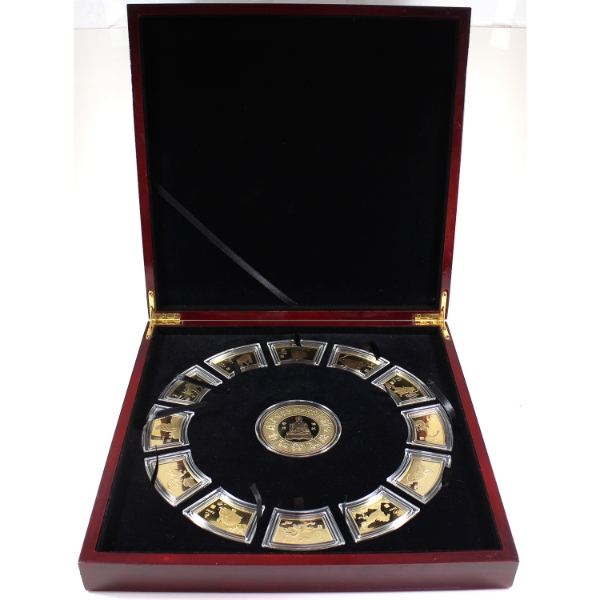2014 Chinese Lunar Calendar 24K Gold Plated 13-Medallion Set w/ Collector Box