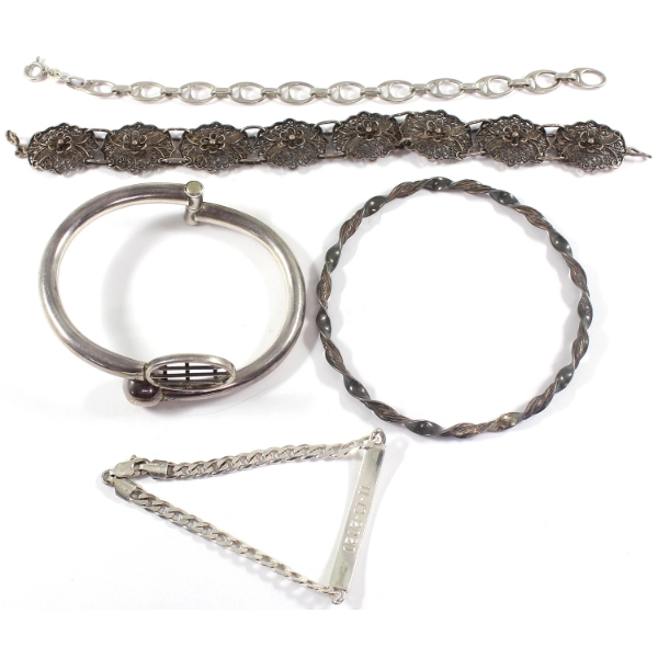 5x Assorted Styles of Sterling Silver Bracelets, 75.27g Lot Total. 5pcs.
