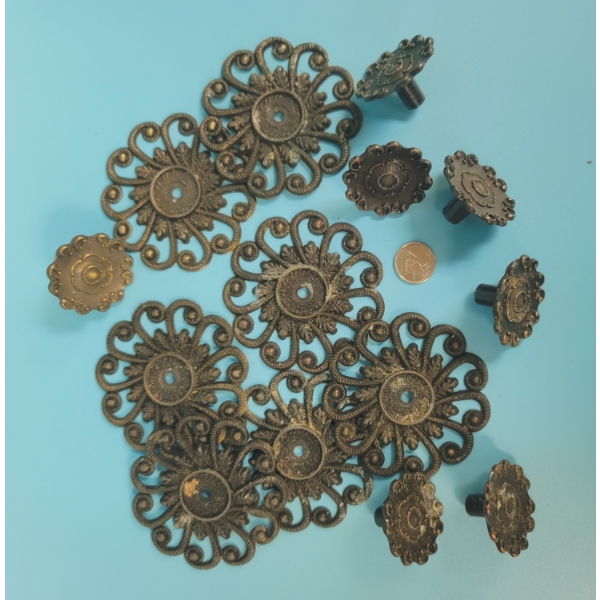 7 Floral Metal Drawer or Door Pulls
