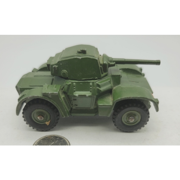 DINKY TOYS MILITARY ARMOURED CAR Very Clean 
