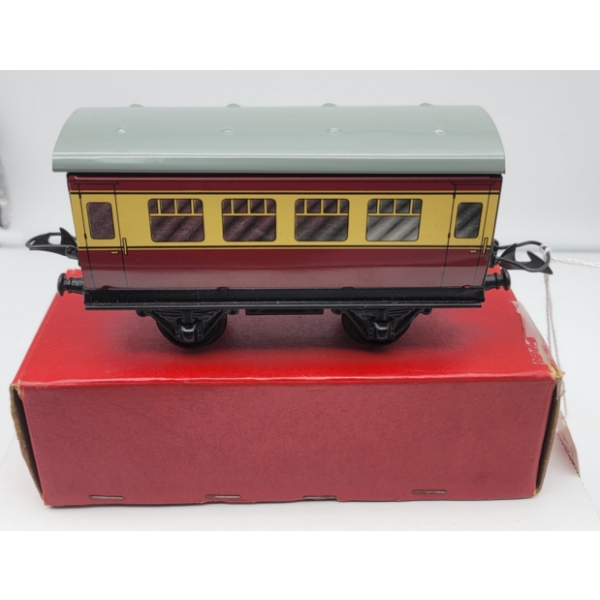  Hornby O Gauge TIN NO.51 3rd Class Coach with Original Box