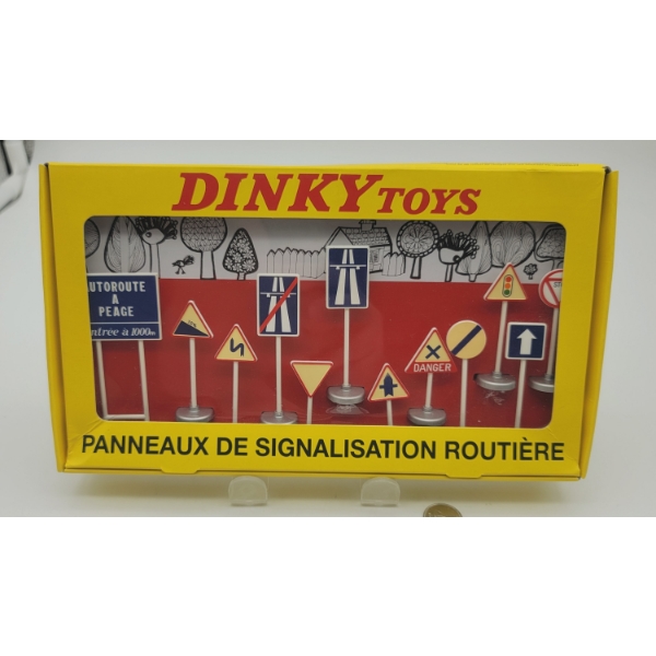 Dinky Toys Atlas ROAD SIGN SET in Original Box