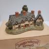 Image 2 : 2 DAVID WINTER COTTAGE'S with Certificates and Boxes