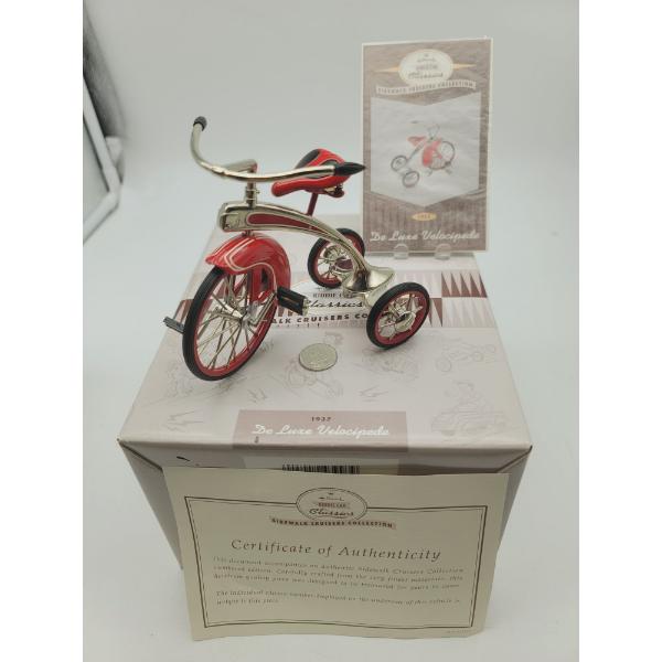 HALLMARK Kiddie Car Classics 1937 De Luxe Velocipede with Card & Box