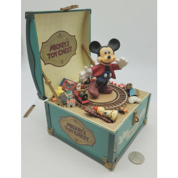 MICKEY MOUSE DISNEY WIND UP MUSICAL TOY CHEST