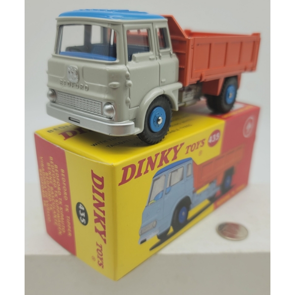 Dinky Toys Atlas BEDFORD TK TIPPER TRUCK in Original Box