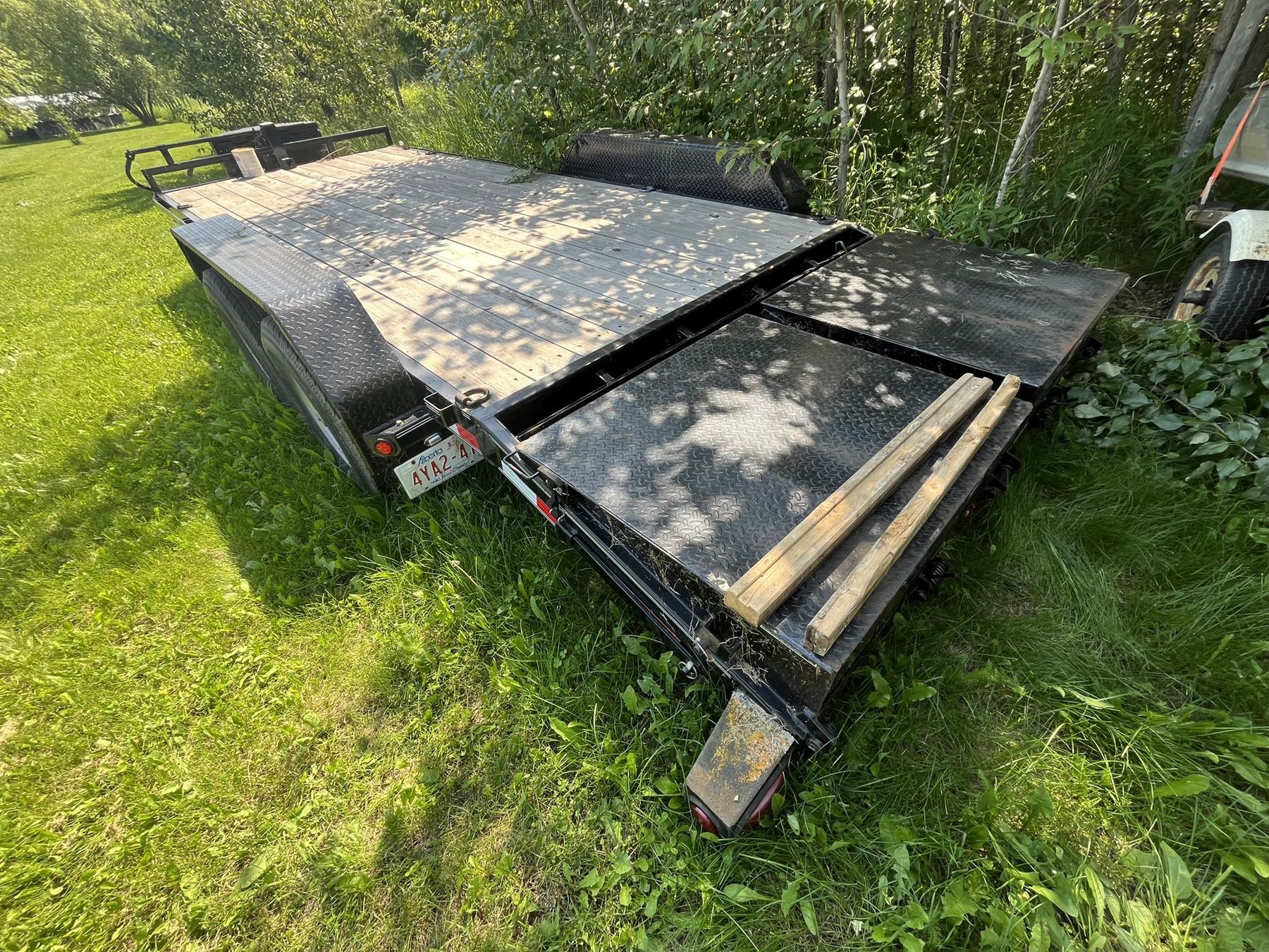2014 Load Trail Car Hauler, Tandem, 7000lb Axles, Dove Tail Ramps