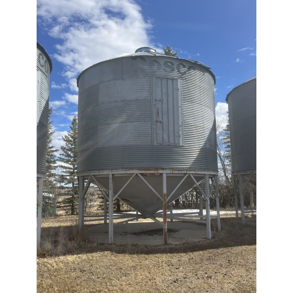Rosco 19ft hopper, temp cable, Rockyford large lid, 3300 bus