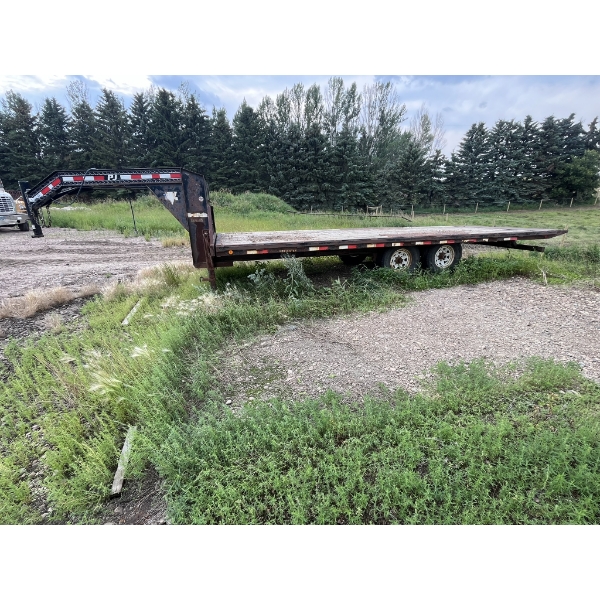PJ Trailer. Hydraulic tilt deck tandem trailer. 22ft deck