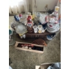 Image 1 : coffee table &dishes