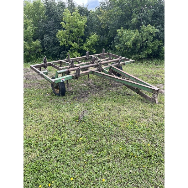 Cultivator John Deere 100