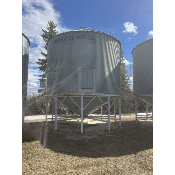 Westeel-Rosco 19ft hopper, temp cable, Rockyford larg, 3900 bushels,  lid