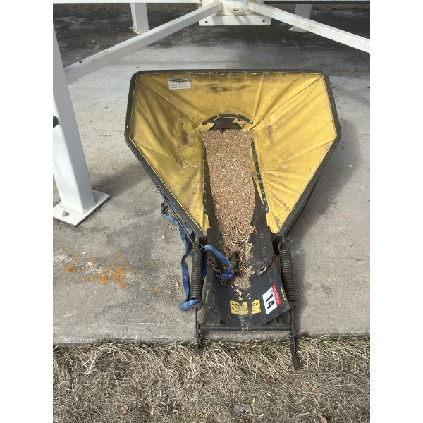 Fab-Tec low profile auger hopper