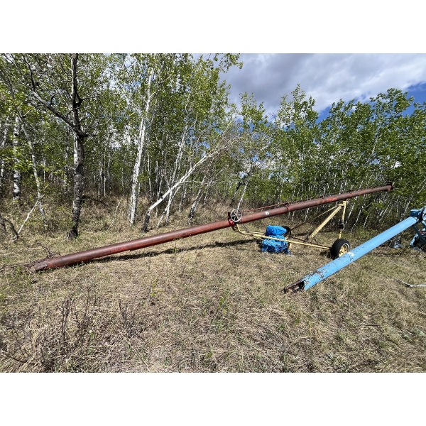 FarmKing Auger, 40ft, 7inch with Gas Engine