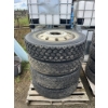 Image 3 : 11R24.5 tires on aluminum rims