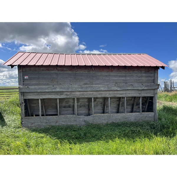 Self feeder, tin roof, 16 ft