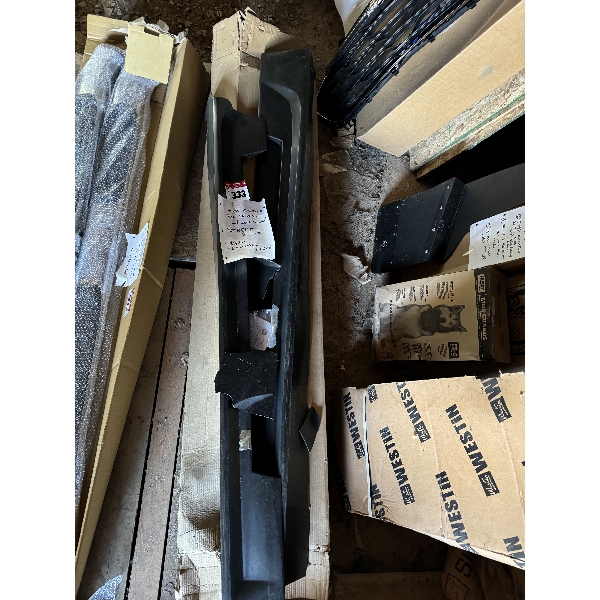 2005 Mustang GT Side Skirt Kit W/Door Fillers. Street Scene (1 Piece damaged but otherwise new)