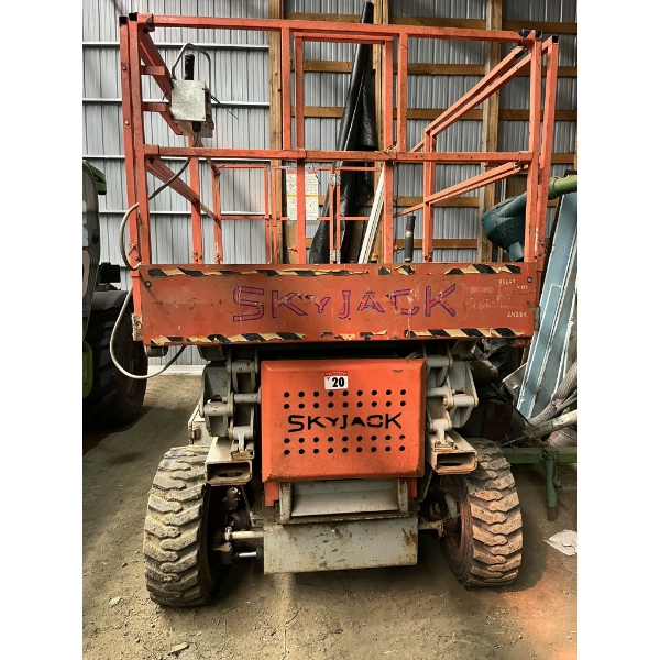 Sky Jack 7027 scissor lift 4x4 600 series. Gas/propane
