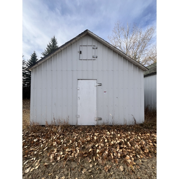 16ft x 16ft Wood Granary with Tin Siding (on skids)