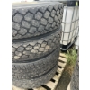 Image 6 : 11R24.5 tires on aluminum rims
